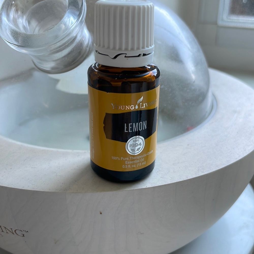 Young living essential oil lemon